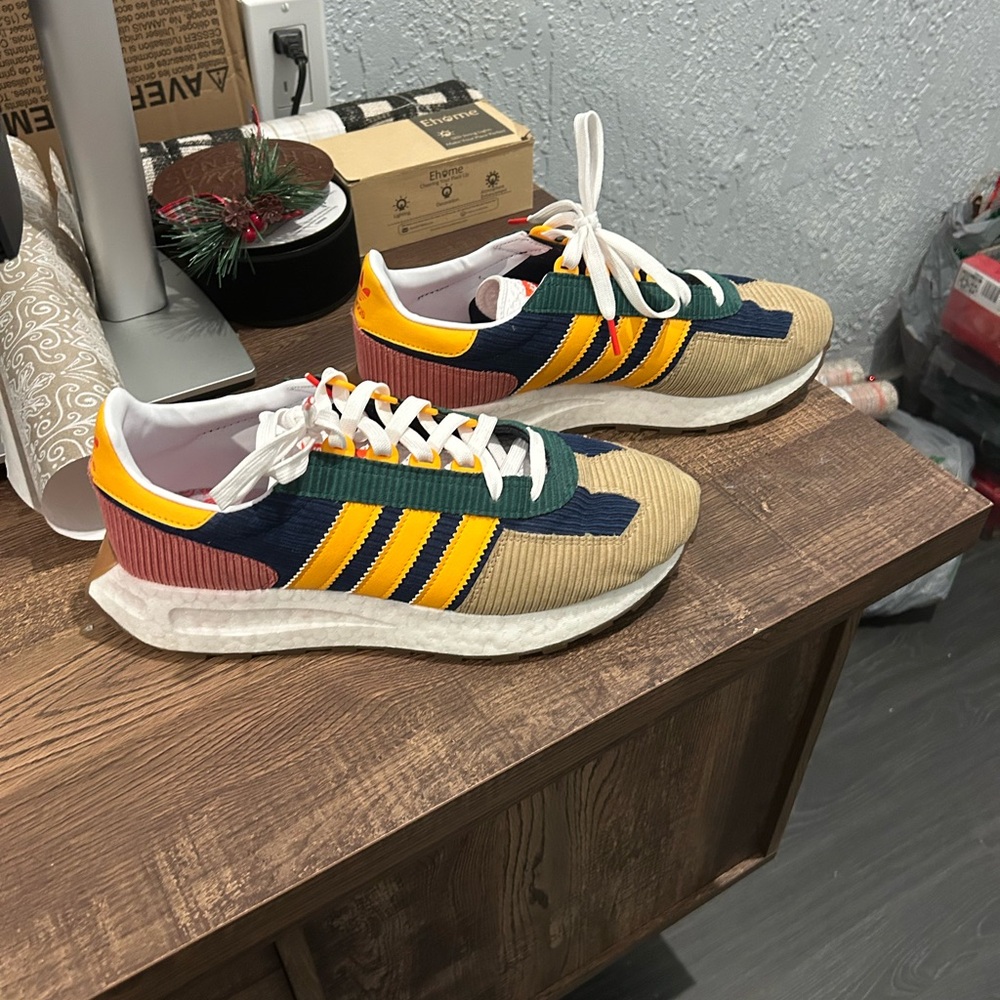 COPY - Adidas Men’s 10 Like New Rare